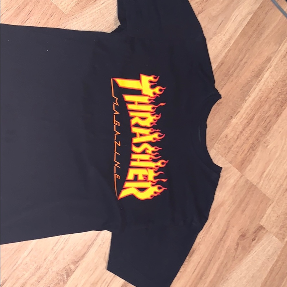 Black thrasher tee.